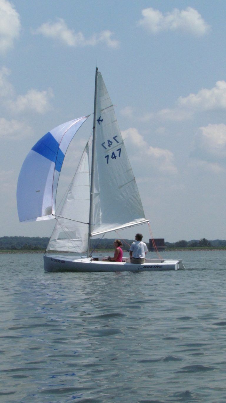 Jet 14 with Spinnaker